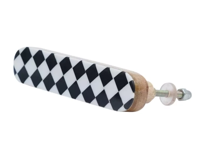 60403Black and White Checkerboard Resin and Wood Almirah Handle (2)