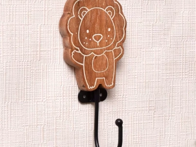 61206Brown Wooden Lion Wall Hooks For Kids